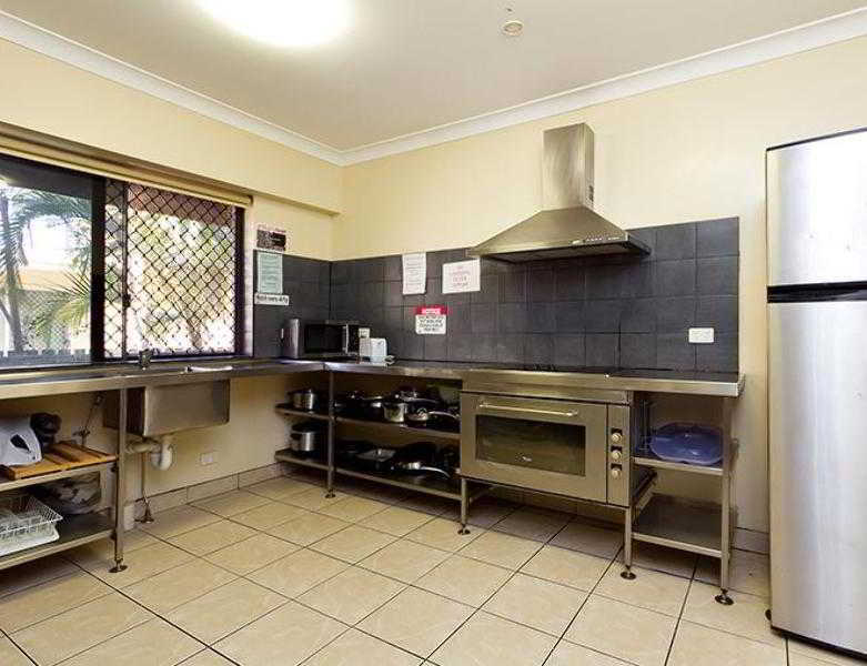 Arrival Lodge Hostel Accommodation Gold Coast Exterior photo